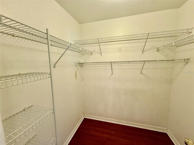 Building Photo - 1346 Rolling River Rd