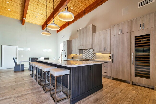 Building Photo - Stunning 4BR House in Phoenix
