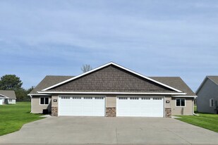 Building Photo - 912 E Wisconsin St