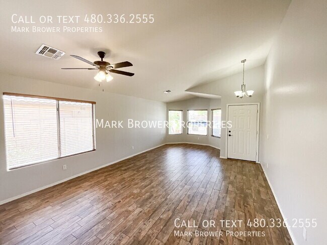 Building Photo - 270 W Dana Dr