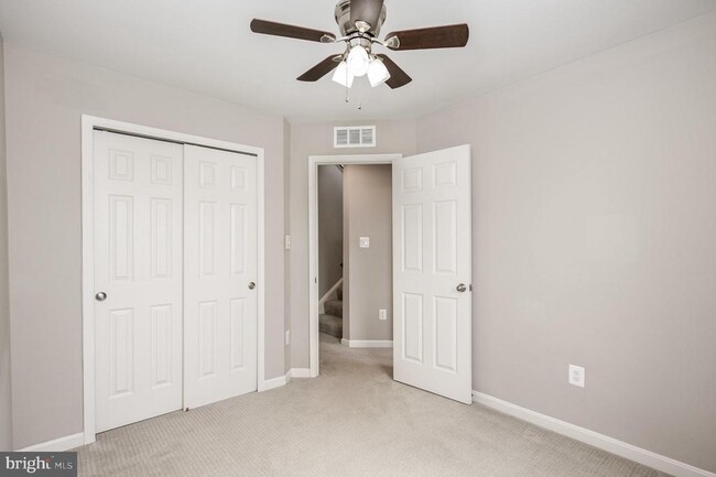 Building Photo - 7223 Barry Ln