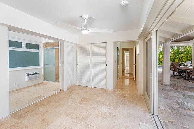 Building Photo - 5 BR Executive Home with Pool in prestigious Kahala! Pet Friendly!