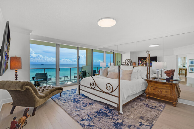 Building Photo - 1455 Ocean Dr