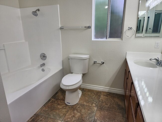 Building Photo - Remodeled Temecula 3 Bedroom Home with Views!