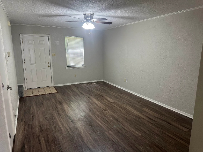 Building Photo - 3725 Wyndance Cove