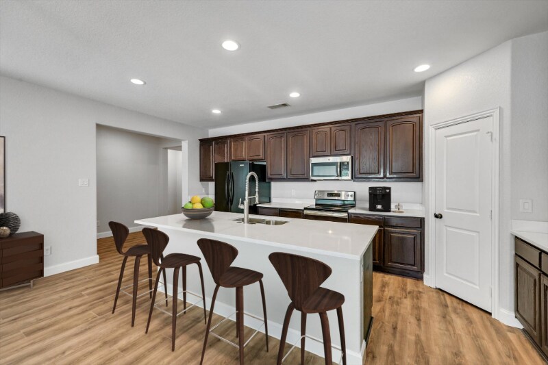 Building Photo - 10416 Talus Dr