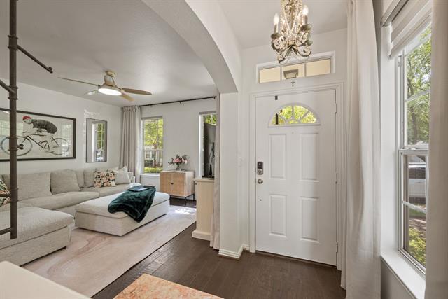 Building Photo - 8001 Caladium Dr