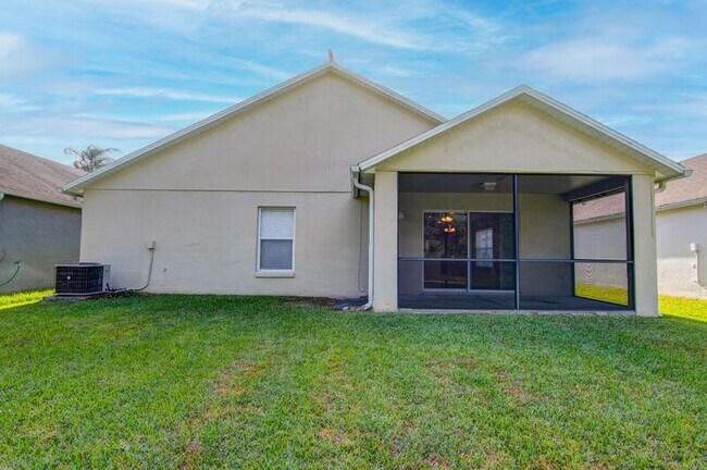 Building Photo - 9853 Portofino Dr