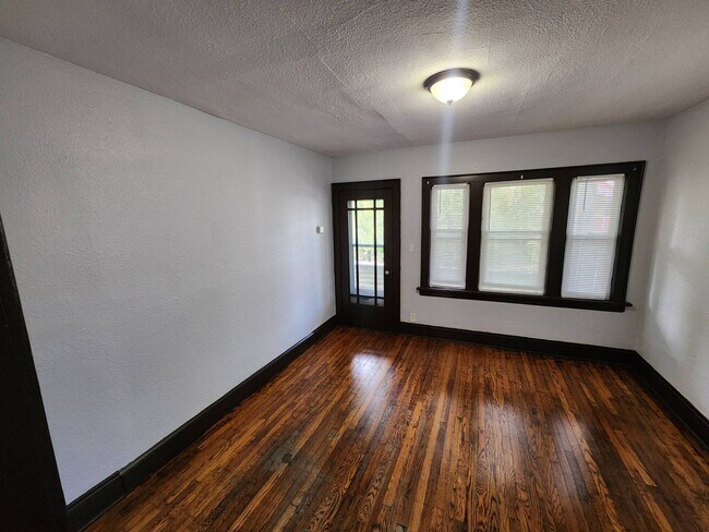 Building Photo - 12022 Griffing Ave