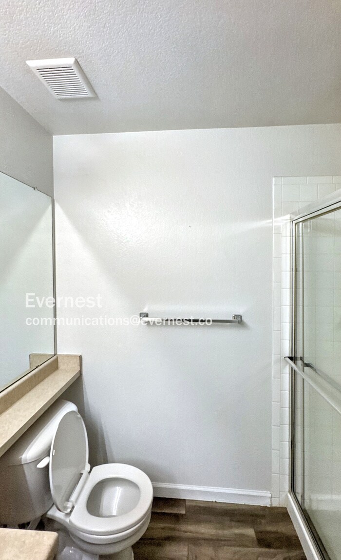 Building Photo - 2860 W Centennial Dr