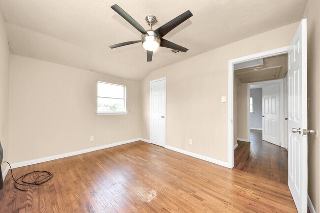 Building Photo - Charming and well-maintained home in the heart of Pasadena!