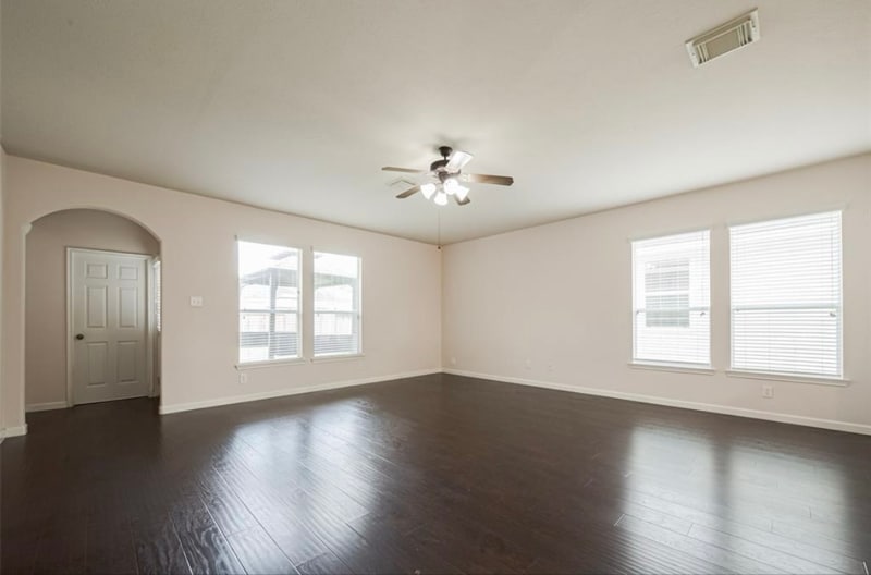 Building Photo - 7411 Jacobs Well Dr