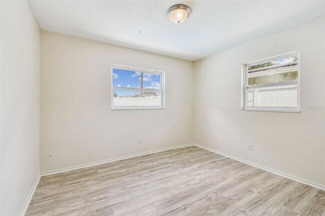 Building Photo - 11250 108th Ln