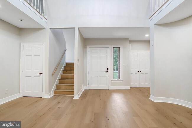 Building Photo - 11109 Elmview Pl