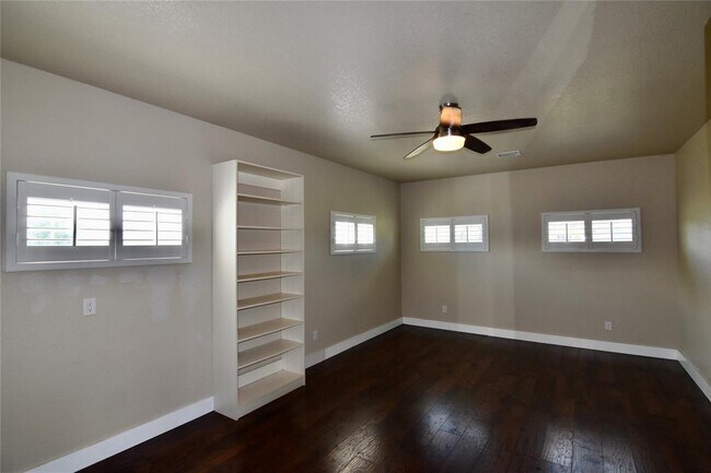 Building Photo - 112 Ridge Harbor Dr