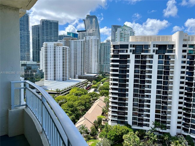 Building Photo - 770 Claughton Island Dr