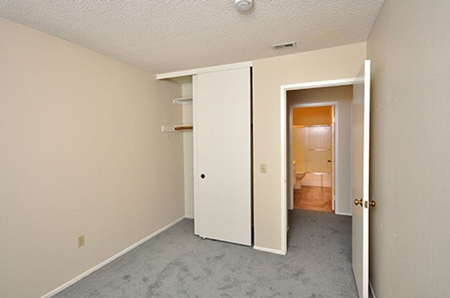 Building Photo - Bright Two-Story 3BR Condo with Spacious F...