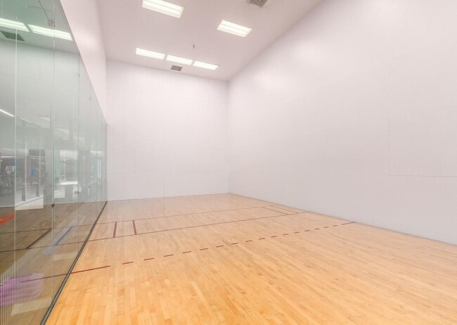 Building Photo - 7147 E Rancho Vista Dr