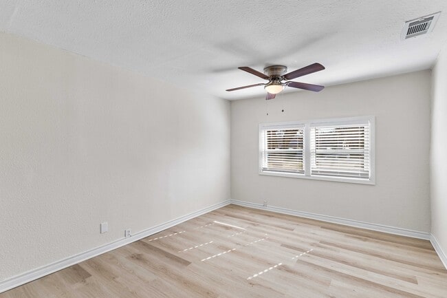 Building Photo - 3817 Lasker Ave