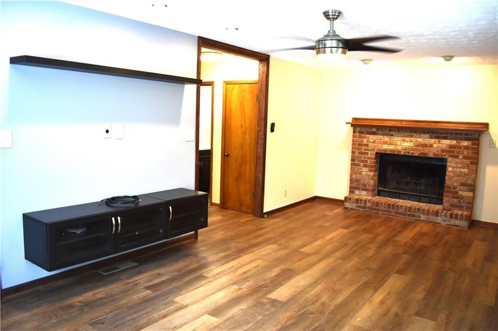 Building Photo - 2264 Post Oak Dr