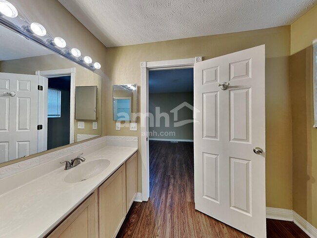 Building Photo - 9709 Wickland Ct