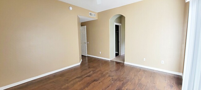 Building Photo - 3 Bedroom Home In Glendale!