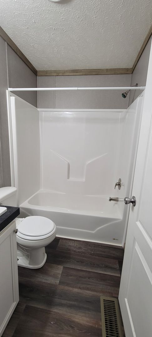 Building Photo - Very nice 3 bedroom/2 bath mobile home in Willow Oak Mobile Home Park in Keithville!