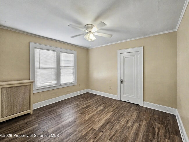 Building Photo - 1614 Linden St