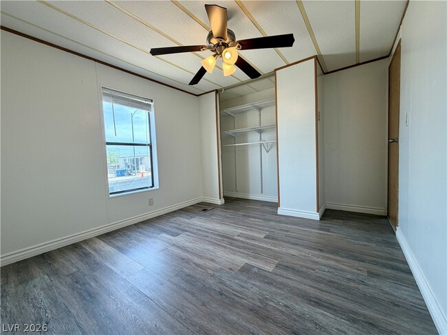Building Photo - 230 Shoshone Ln