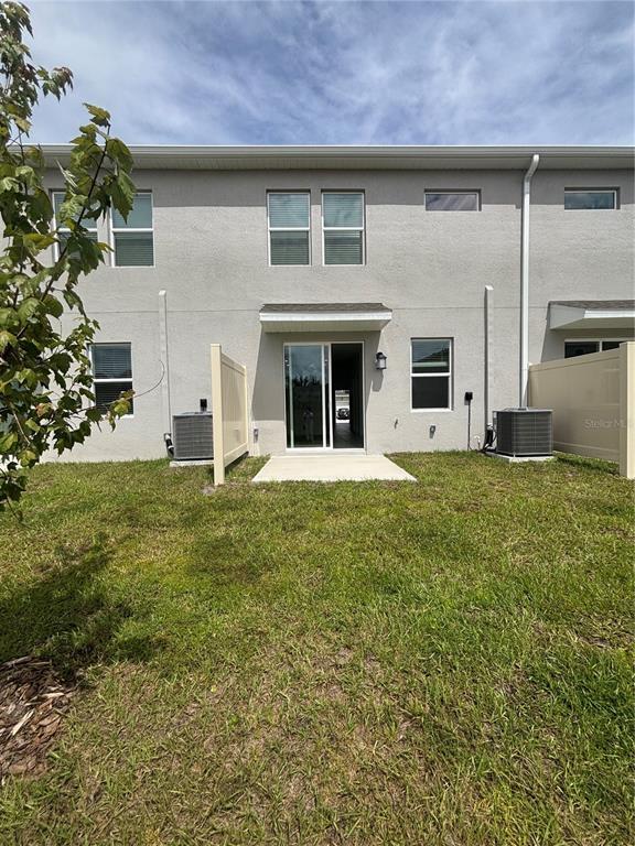 Building Photo - 2664 Skyline Lp