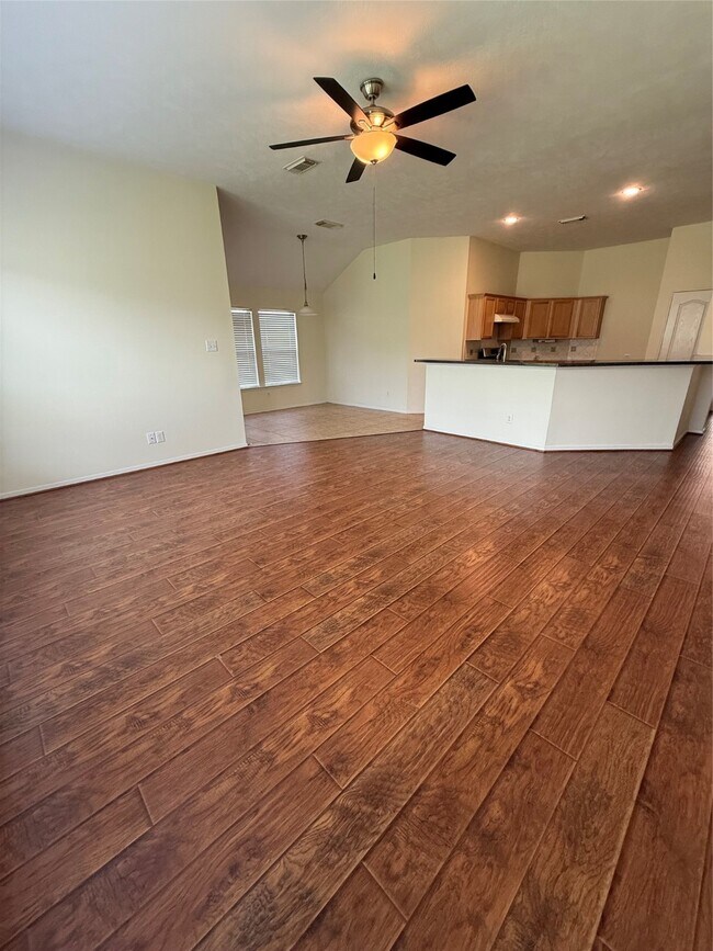 Building Photo - 1611 Mills Pass Way