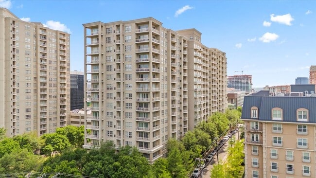 Building Photo - 3225 Turtle Creek Blvd