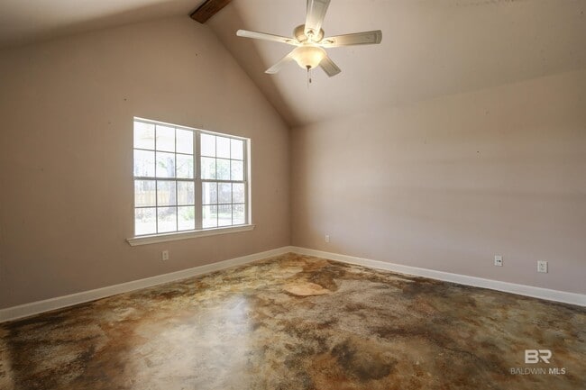 Building Photo - 200 Hawthorne Cir