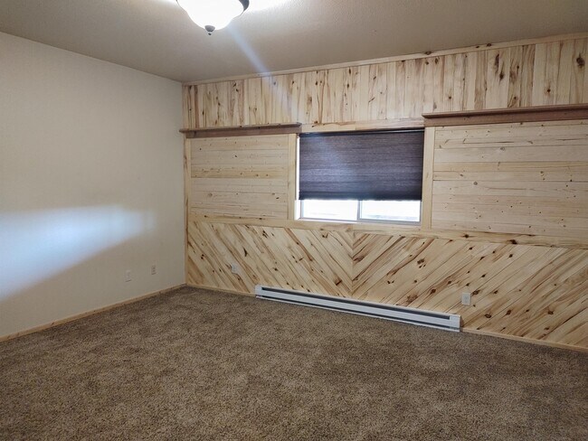 Building Photo - 256 E Fork Big Sandy Rd