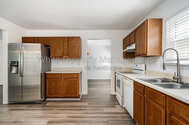 Building Photo - 10307 Seedling Ln