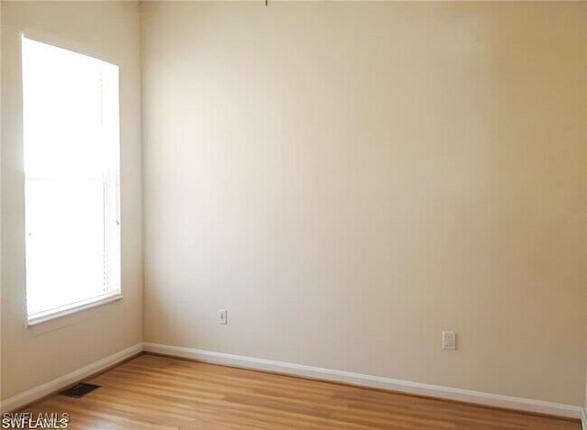 Building Photo - 8485 Deimille Ct