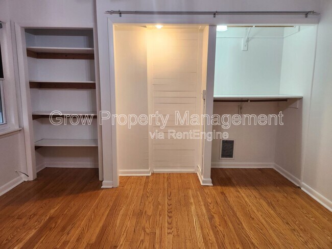 Building Photo - 1641 S Camac St