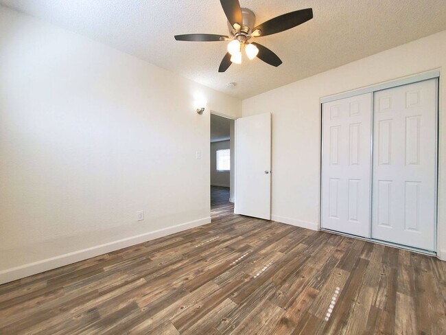 Building Photo - Rosewood Villas: 2 Bedrooms, 1 Bathroom - ...