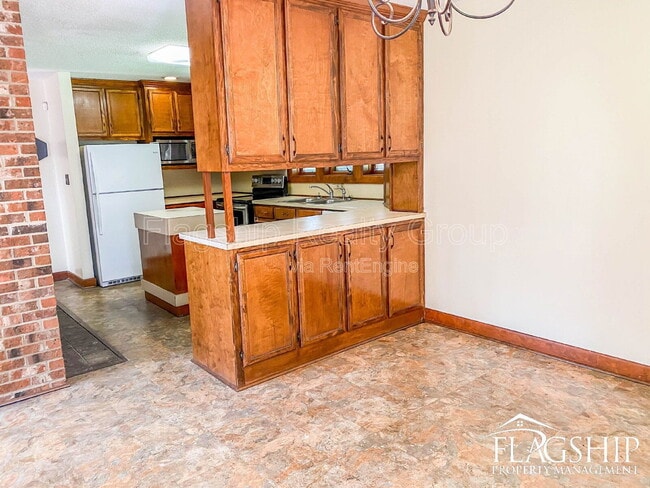 Building Photo - 1228 Forest Acres Dr