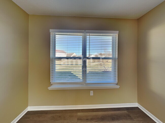 Building Photo - 5355 Pelham Way