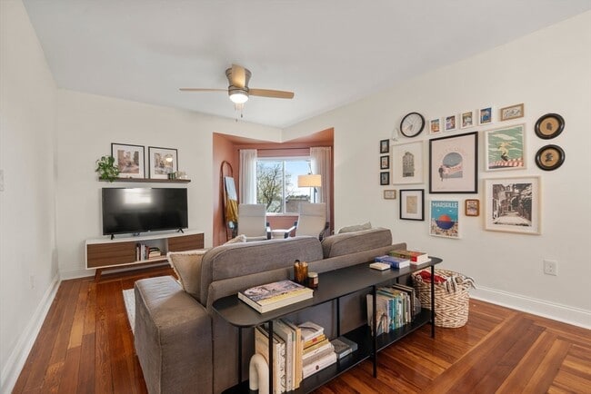 Building Photo - 62 Park Ave