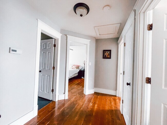Building Photo - Spacious 4 Bedroom 3 Bath in Orem