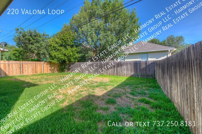 Building Photo - 220 Valona Loop