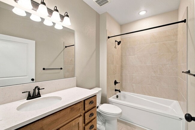Building Photo - 4622 Hahns Peak Dr