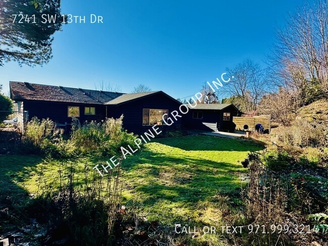 Building Photo - Ranch Style Home in SW Portland!