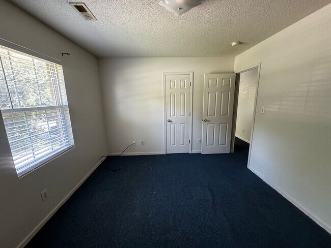 Building Photo - 1457 Cherryville Rd