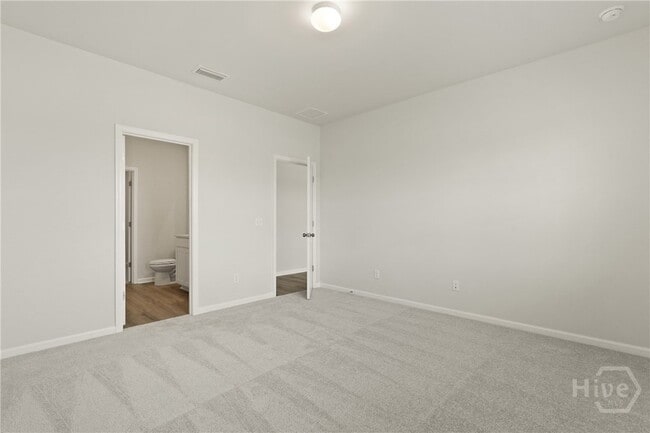 Building Photo - 251 Shade Tree Dr