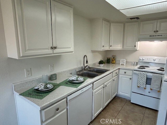 Building Photo - 51020 Eisenhower Dr