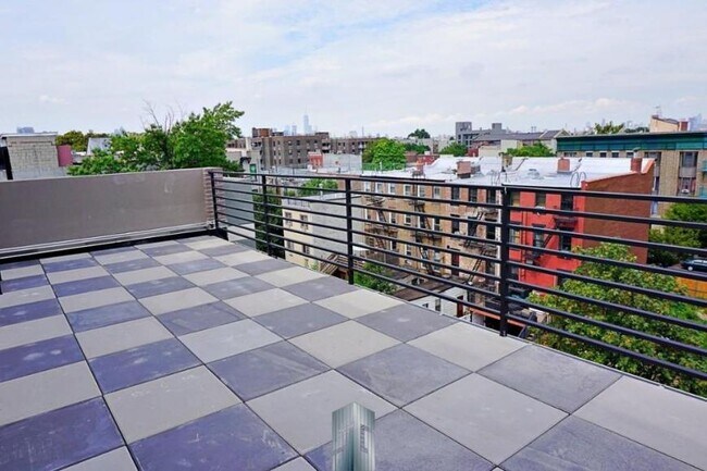 Building Photo - 1 bedroom in BROOKLYN NY 11221