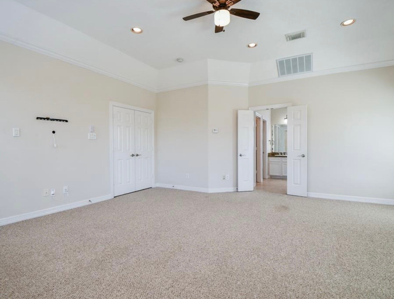 Building Photo - 8002 Stoneyway Dr